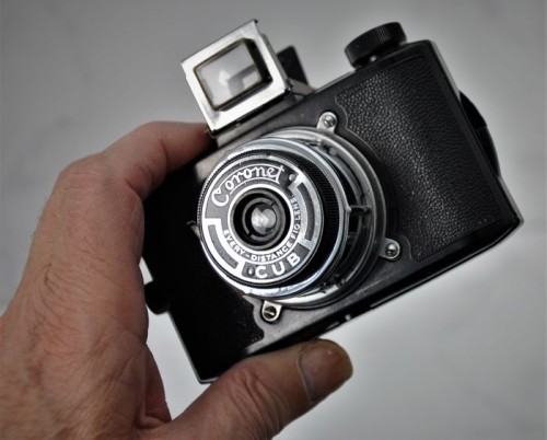 Camara Coronet 'Cub' 828