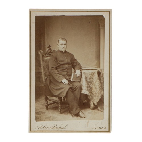 Cabinet card retrato sacerdote - Atelier Rafael - Hernals