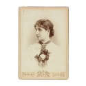 Cabinet card retrato mujer - Atelier Wilh. Jerie