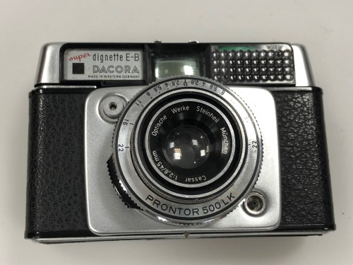 Camara Dacora Super-E-B Dignette