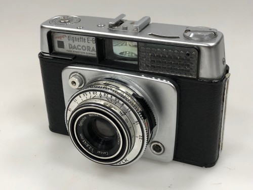 Camara Dacora Super-E-B Dignette