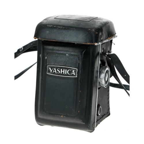 Camara Yashica MAT-124