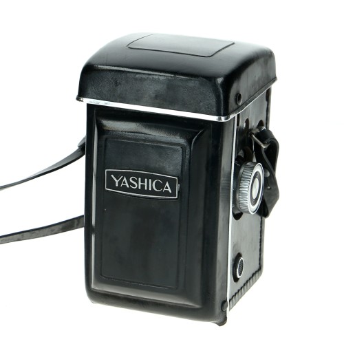 Camara Yashica MAT-124